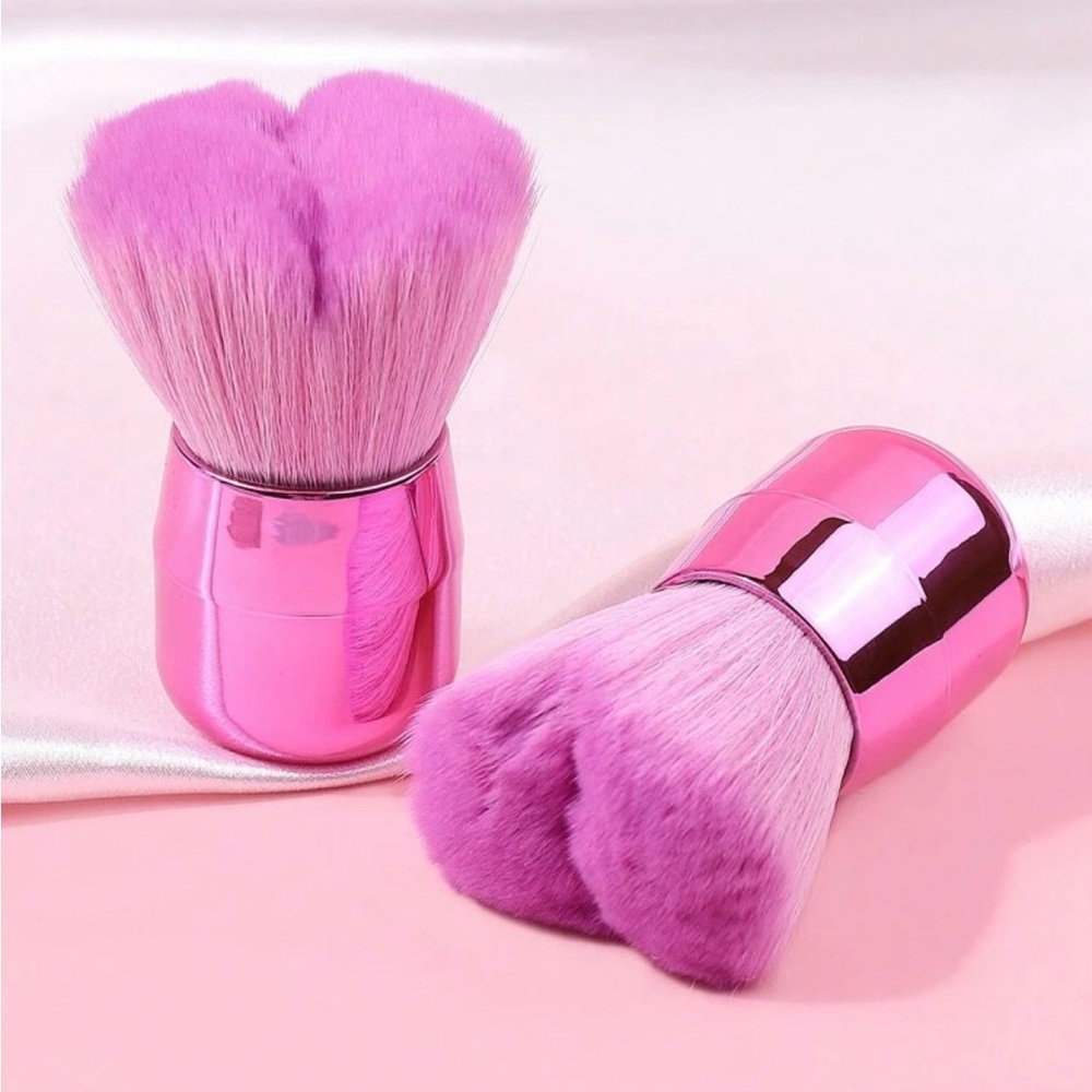 New 💜 Pink Makeup Brush